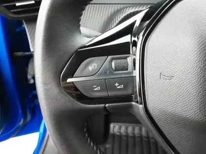 Photo 19 Peugeot 208  Electrique 50 kWh 136ch