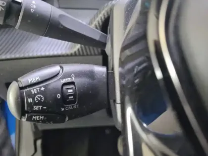 Photo 53 Peugeot 208  Electrique 50 kWh 136ch