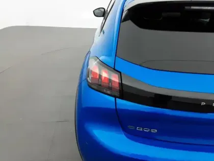 Photo 14 Peugeot 208  Electrique 50 kWh 136ch