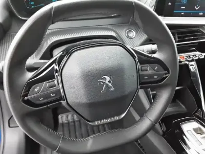 Photo 24 Peugeot 208  Electrique 50 kWh 136ch