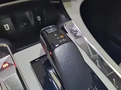Photo 37 DS DS 7  Hybride Rechargeable E-Tense 225 EAT8