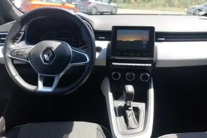 Photo 23 Renault Clio  E-Tech full hybrid 145