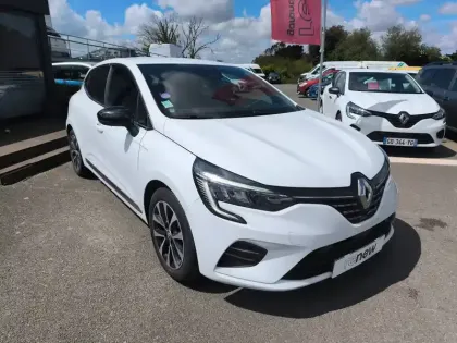 Photo 6 Renault Clio  E-Tech full hybrid 145