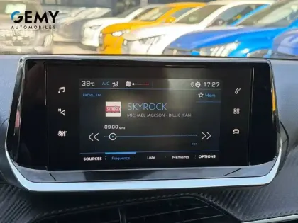 Photo 19 Peugeot 208  BlueHDi 100 S&S BVM6