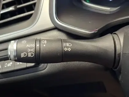 Photo 37 Renault Captur  TCe 155 EDC FAP