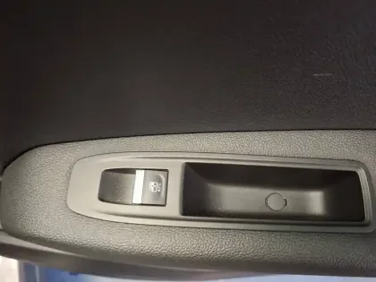 Photo 27 Renault Captur  TCe 155 EDC FAP