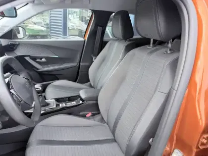 Photo 11 Peugeot 2008  PureTech 100 S&S BVM6