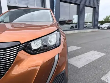 Photo 37 Peugeot 2008  PureTech 100 S&S BVM6