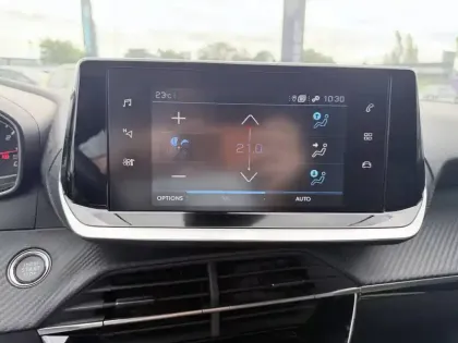Photo 15 Peugeot 2008  PureTech 100 S&S BVM6