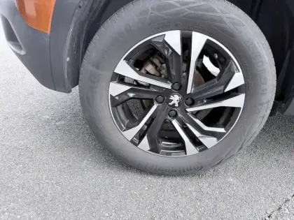 Photo 35 Peugeot 2008  PureTech 100 S&S BVM6