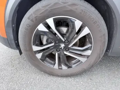 Photo 30 Peugeot 2008  PureTech 100 S&S BVM6