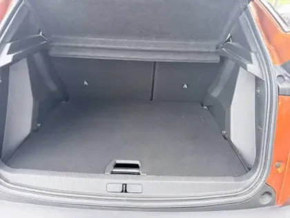 Photo 8 Peugeot 2008  PureTech 100 S&S BVM6