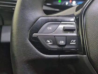 Photo 27 Peugeot 308  PHEV 180 e-EAT8