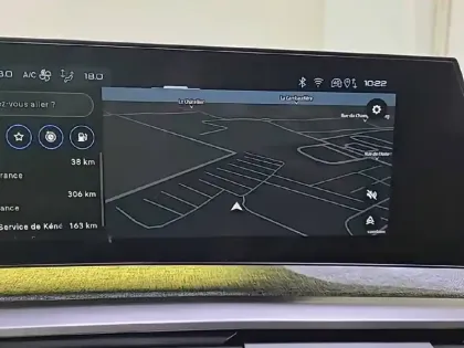 Photo 23 Peugeot 5008  Hybrid 145 ch e-DCS6
