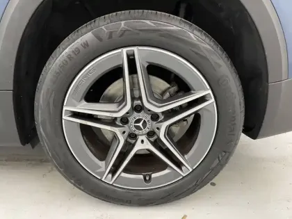Photo 16 Mercedes GLB  200 d 8G-DCT