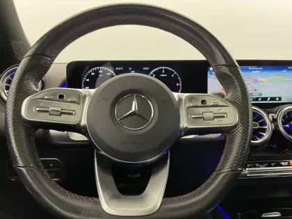 Photo 22 Mercedes GLB  200 d 8G-DCT