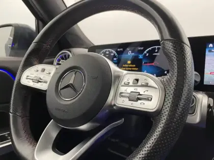 Photo 24 Mercedes GLB  200 d 8G-DCT