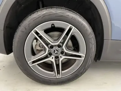 Photo 18 Mercedes GLB  200 d 8G-DCT