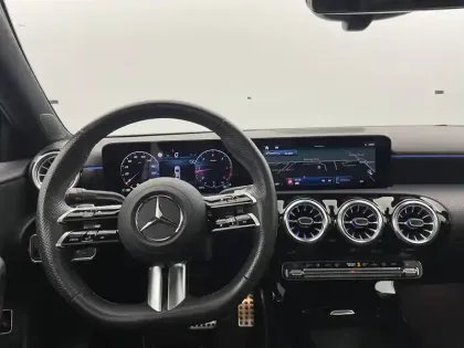 Photo 21 Mercedes Classe A  200 d 8G-DCT