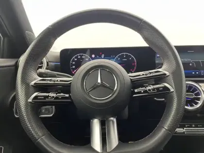Photo 22 Mercedes Classe A  200 d 8G-DCT
