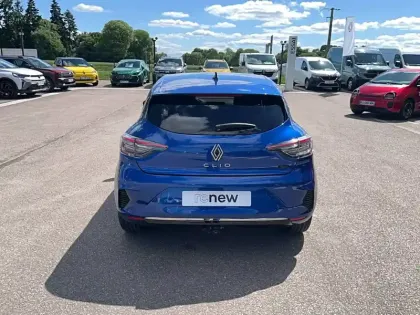 Photo 18 Renault Clio  E-Tech full hybrid 145