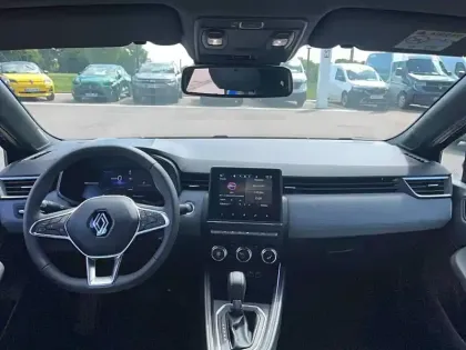 Photo 35 Renault Clio  E-Tech full hybrid 145