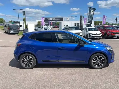 Photo 20 Renault Clio  E-Tech full hybrid 145