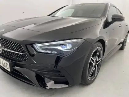 Photo 30 Mercedes CLA  Shooting Brake 200 d 8G-DCT