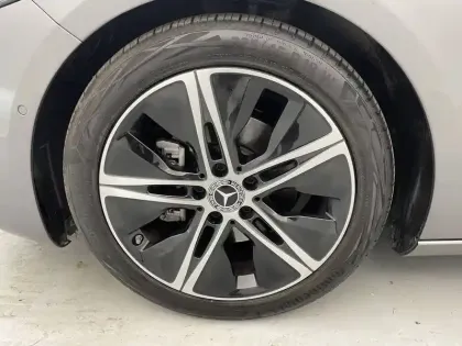 Photo 30 Mercedes Classe A  180 d 8G-DCT