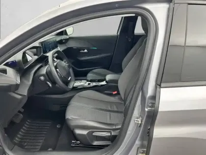 Photo 10 Peugeot 208  Electrique 50 kWh 136ch