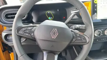 Photo 11 Renault Twingo  E-Tech Electrique 80 ch autonomie urbaine