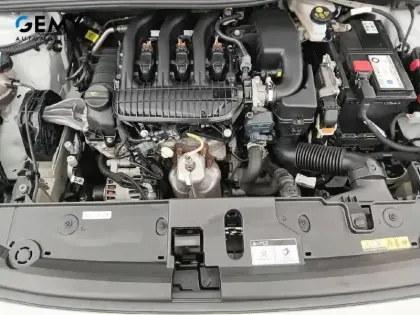Photo 11 Peugeot 208  PureTech 75 S&S BVM5