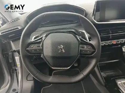 Photo 12 Peugeot 2008  PureTech 130 S&S EAT8