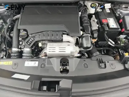 Photo 11 Peugeot 2008  PureTech 130 S&S EAT8
