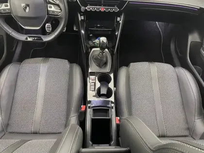 Photo 24 Peugeot 208  PureTech 100 S&S BVM6