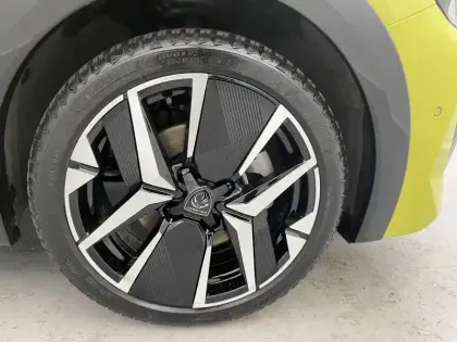 Photo 17 Peugeot 208  PureTech 100 S&S BVM6