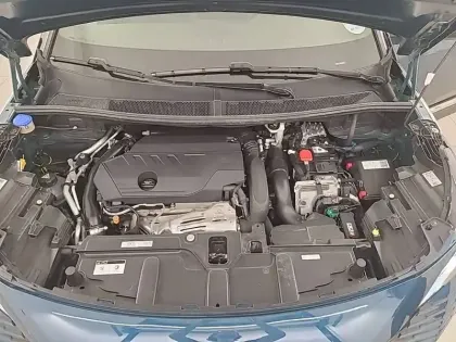 Photo 57 Peugeot 3008  Hybrid 225 e-EAT8