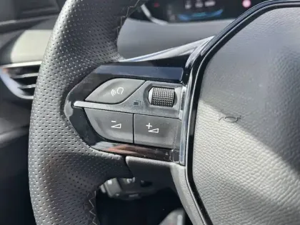 Photo 18 Peugeot 3008  Hybrid 225 e-EAT8
