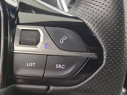 Photo 50 Peugeot 3008  Hybrid 225 e-EAT8