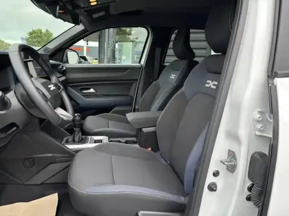 Photo 17 Dacia Duster  Mild Hybrid 130