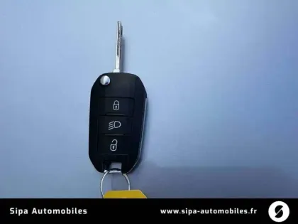 Photo 14 Citroën C4 e- 136 ch Automatique