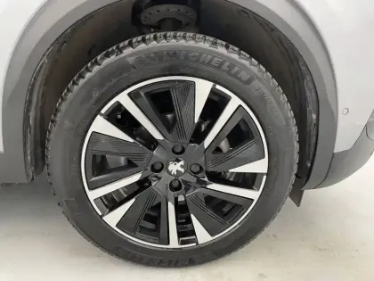 Photo 17 Peugeot 2008  PureTech 130 S&S EAT8