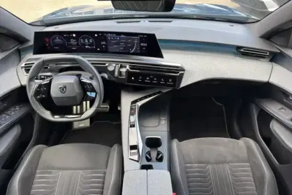 Photo 10 Peugeot 3008  Hybrid 136 e-DCS6