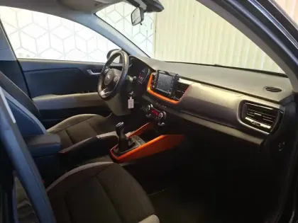 Photo 8 Kia Stonic  1.6 CRDi 110 ch