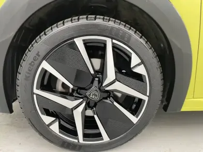 Photo 16 Peugeot 208  PureTech 100 S&S BVM6