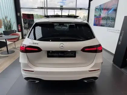 Photo 5 Mercedes Classe B  250 e Hybrid EQ 8G-DCT