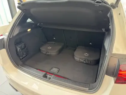 Photo 13 Mercedes Classe B  250 e Hybrid EQ 8G-DCT