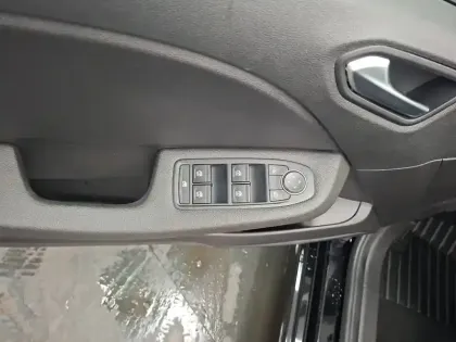 Photo 26 Renault Clio  E-Tech full hybrid 145