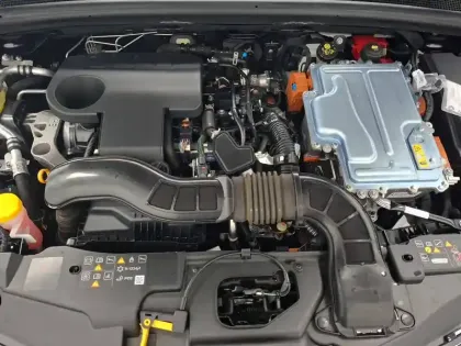 Photo 12 Renault Clio  E-Tech full hybrid 145