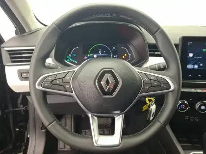 Photo 31 Renault Clio  E-Tech full hybrid 145